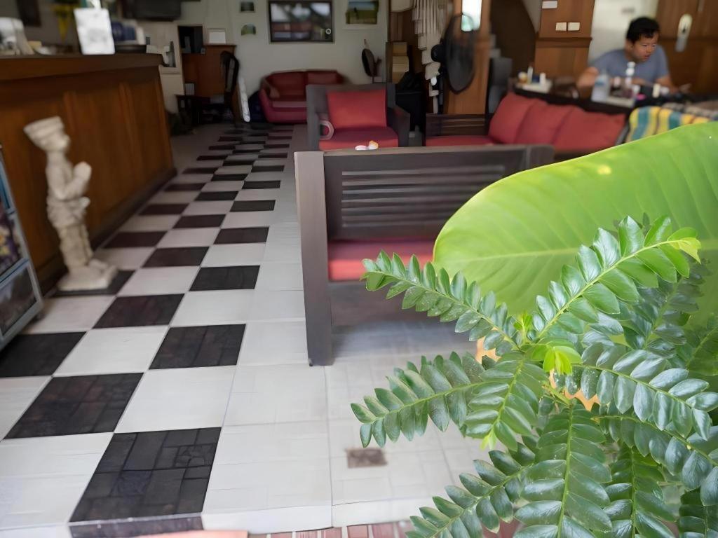 Hotell The 2*