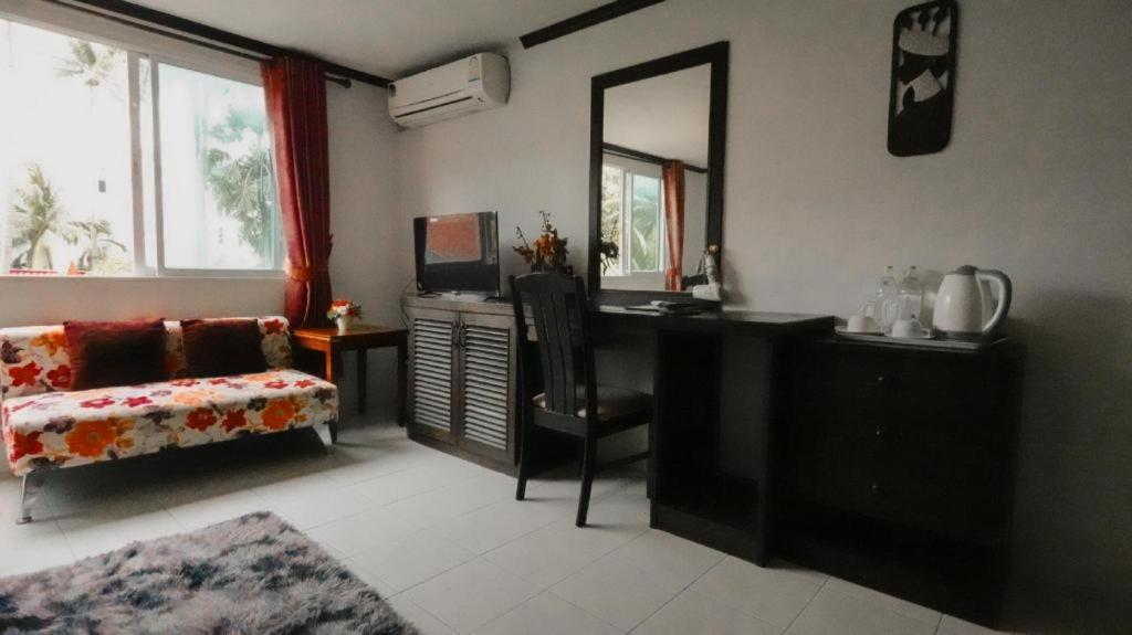 Hotel The 2*