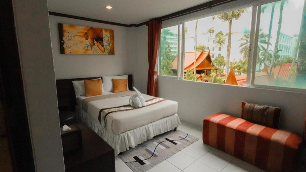 Hotel The 2*