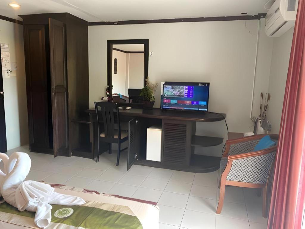 Hotel The 2*